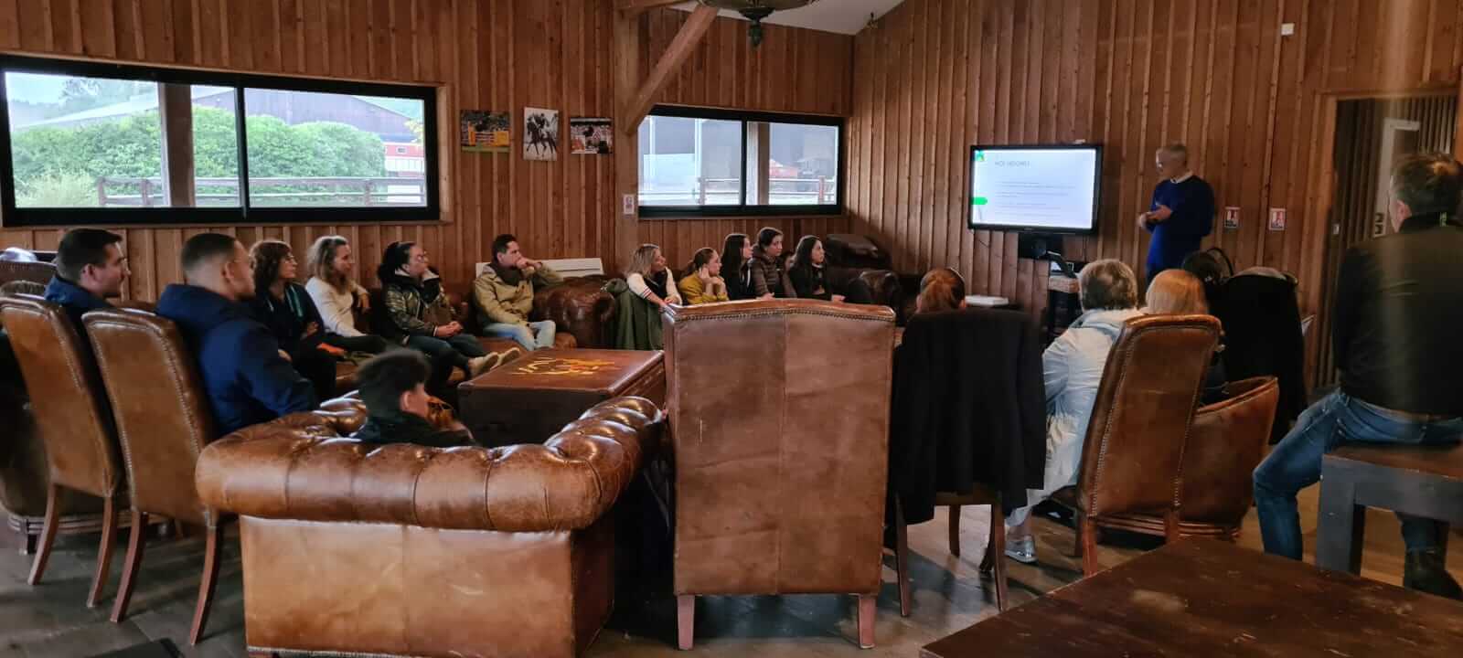 Séminaire en nature pour les managers et dirigeants d'entreprise - Yaelie Marie Naulin